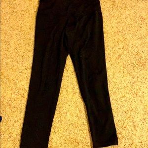 Black leggings for workout or leisure